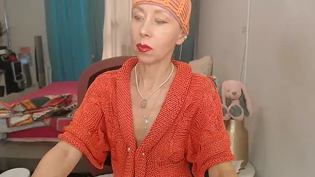 LuxuryNika's Webcam Show