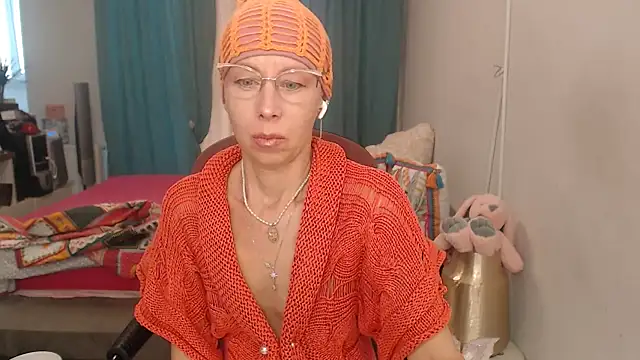 LuxuryNika's Live XXX Chat