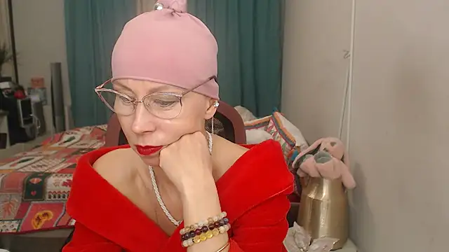 LuxuryNika – Naživo XXX chat