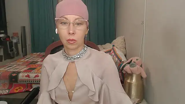 LuxuryNika Webcam-Show
