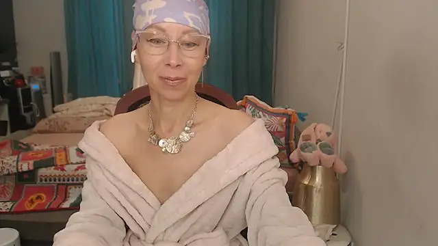 LuxuryNika – Naživo XXX chat