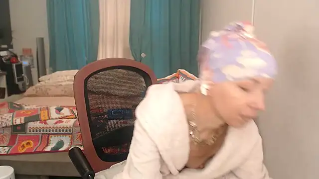 LuxuryNika's Webcam Show