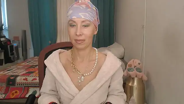 LuxuryNika's Webcam Show