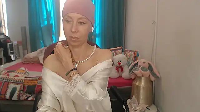 LuxuryNika: онлайн-секс-чат