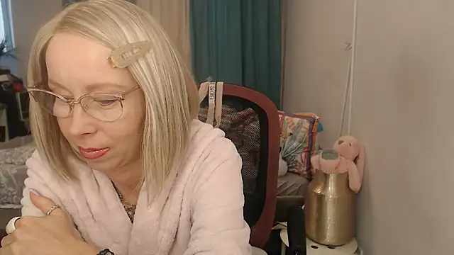 LuxuryNika – webcam-show