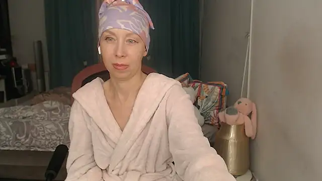 LuxuryNika Chat XXX live