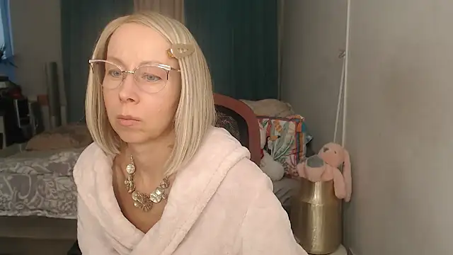 LuxuryNika – Naživo XXX chat