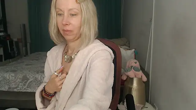 LuxuryNikan Live XXX chat
