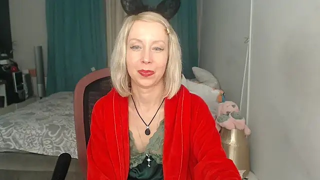 LuxuryNika's Live XXX Chat