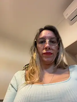 Gatitacarlita Adlı Modelin Web Kamerası Şovu