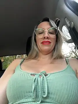 Chat +18 de Gatitacarlita ao vivo