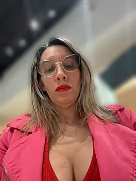 Gatitacarlita's Live XXX Chat