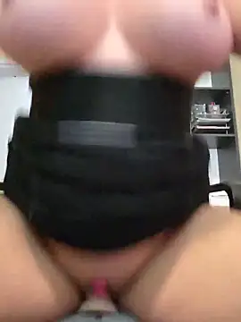 Show modela Adivaaa na web-kameri
