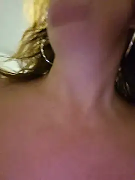 Show modela Adivaaa na web-kameri