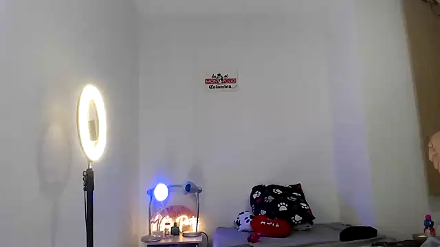 Doll_sary Show in webcam