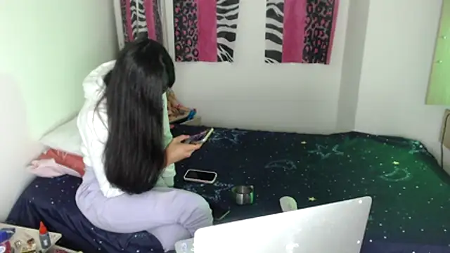 Doll_sary Show in webcam