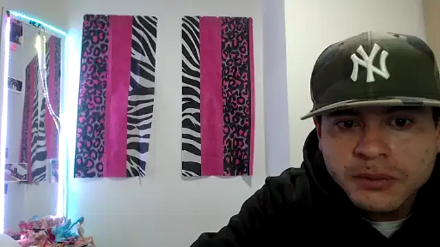 Doll_saryn Webbikameraesitys