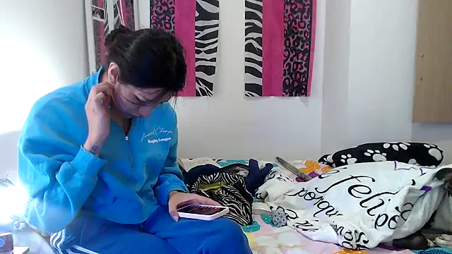 Doll_sary Show in webcam