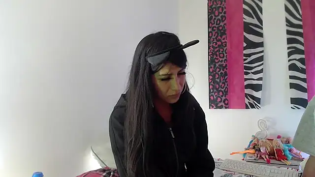 Show de Doll_sary na webcam