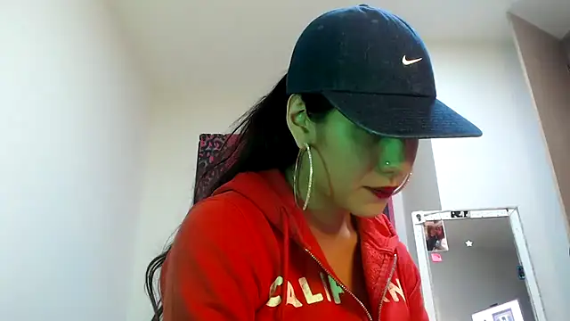 Show de Doll_sary na webcam
