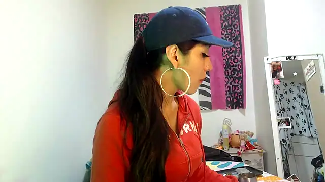 دردشة Doll_sary الجنسية المباشرة