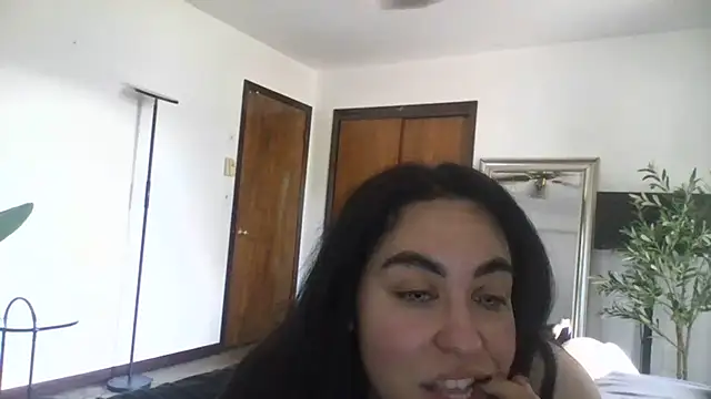 WetFlower69 Show in webcam