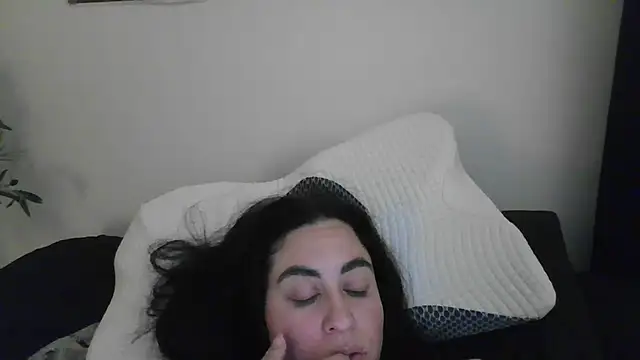 WetFlower69's Live Chat Room