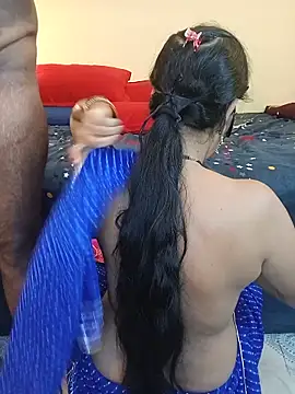 Pokazy przed kamerką – INDIANDESIMATURE