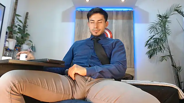Andrew_4_のウェブカメラショー