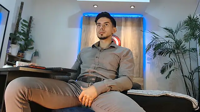 Andrew_4_ Show Webcam