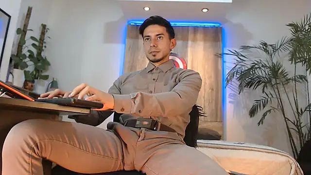 Show de Andrew_4_ na webcam