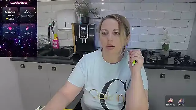 erikaerika Chat XXX in diretta