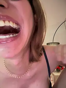 Ivysnow Show in webcam