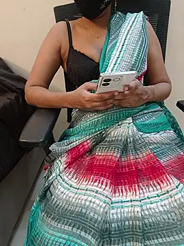 Chat +18 de Ladyqueen_abbasi ao vivo