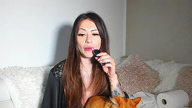 BrianaDiamondXXX 라이브 XXX 채팅