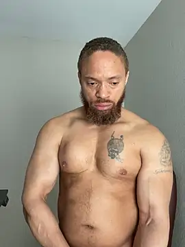 Fathero1time Show in webcam