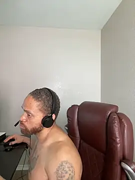 Fathero1time Show in webcam