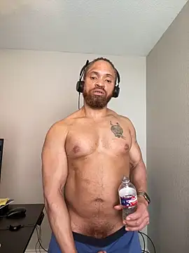 Fathero1time Show in webcam