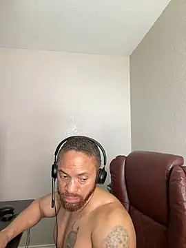 Fathero1time Show in webcam