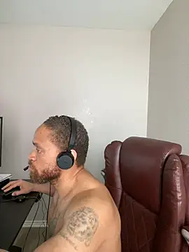 Fathero1time Show in webcam