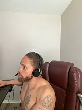 Fathero1time Show in webcam