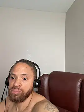 Fathero1time Show in webcam