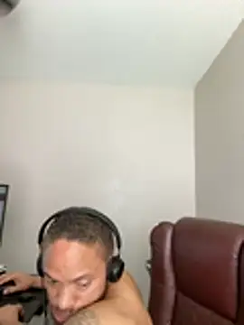 Fathero1time Show in webcam