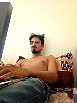 Talha266: διαδικτυακό σόου στην κάμερα