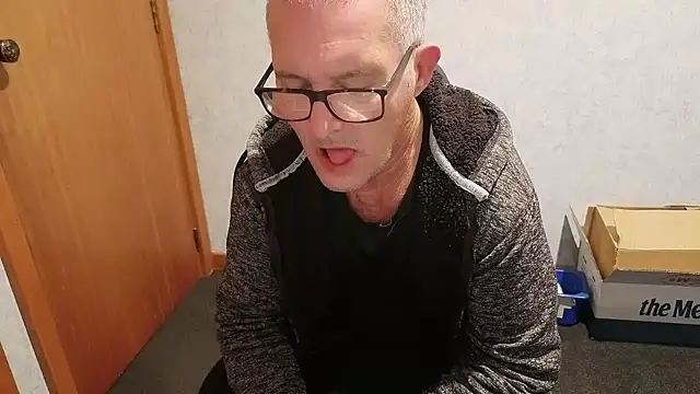 daddy_man 在線直播表演