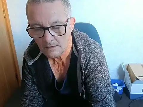 daddy_man Adlı Modelin Web Kamerası Şovu