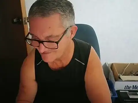 Онлайн чат XXX daddy_man