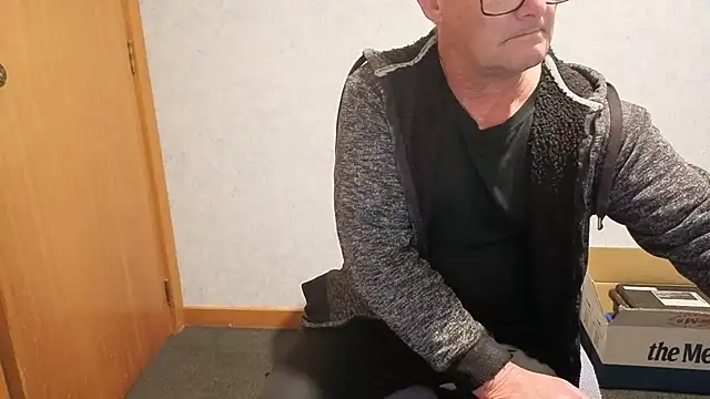 daddy_man Show in webcam