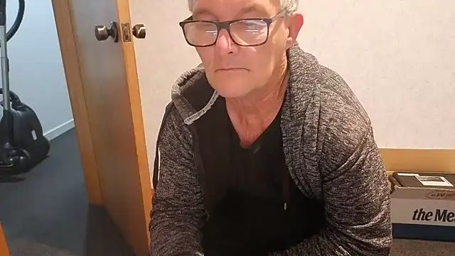 daddy_man Show in webcam