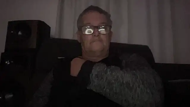 Show modela daddy_man na web-kameri